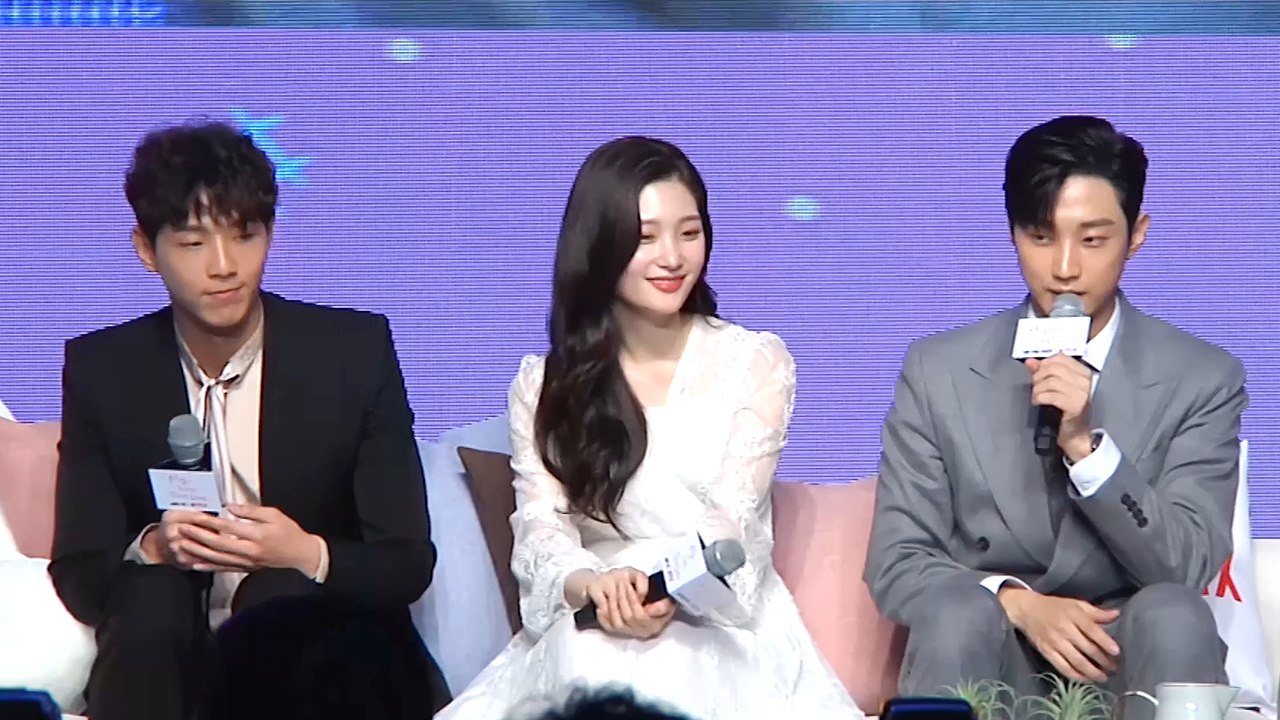 [Showbiz Korea] Jung Chae-yeon(정채연)'s interview for her drama 'My First First Love(첫사랑은 처음이라서)'