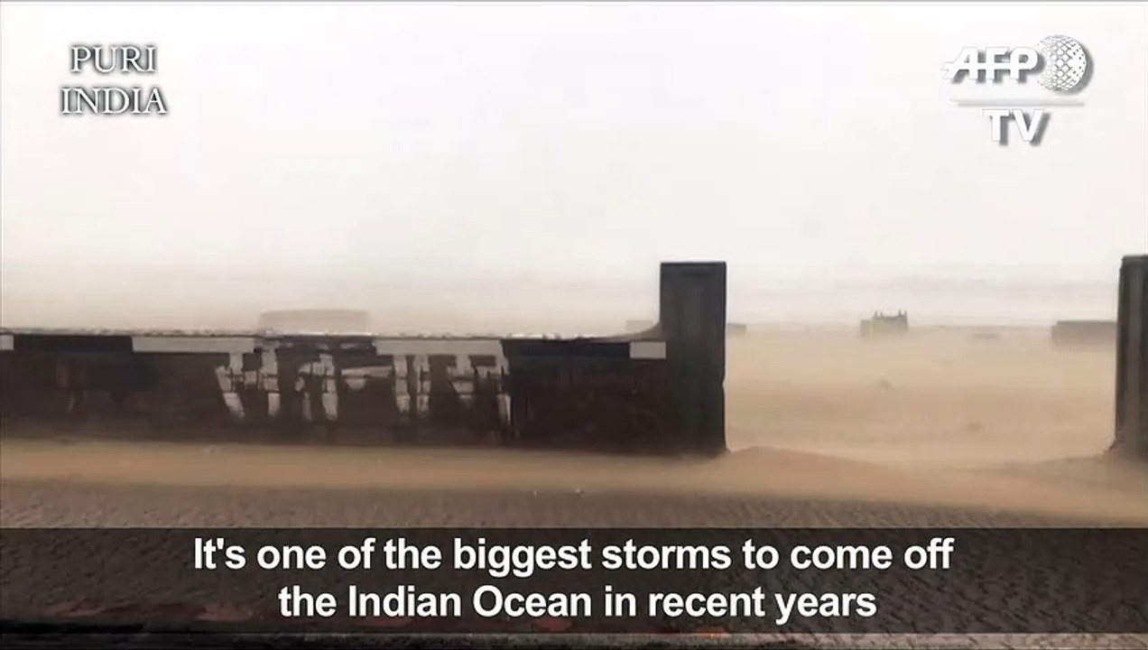 Monster cyclone smashes eastern India