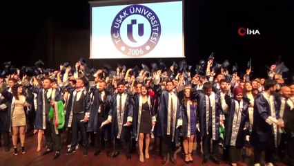 Mezuniyet töreninde evlilik heyecanı