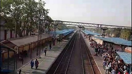HIGH Speed Train ROOF View over the footover Bridge