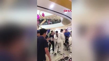 Dha Dış - Avm'de Tekvandocular ile Spor Merkezi Çalışanları Birbirine Girdi