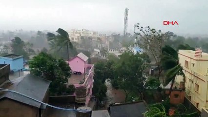 Fani kasırgası Hindistan'a ulaştı