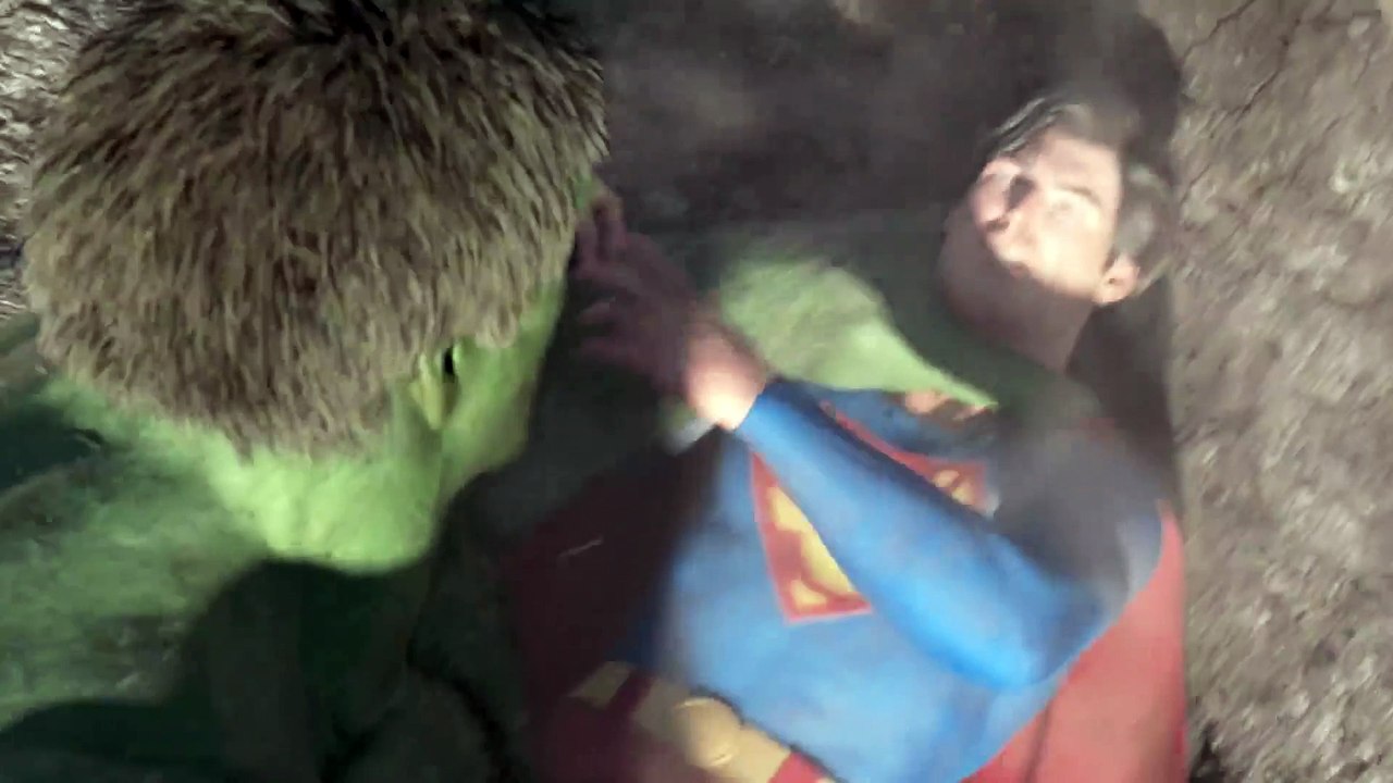 Superman vs Hulk - The Fight (Part 3)