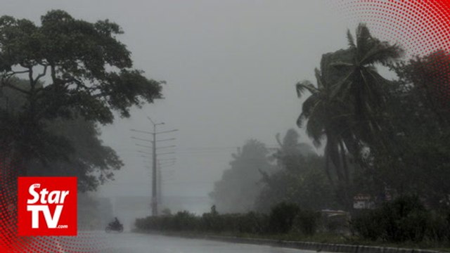 Cyclone Fani lashes India’s east coast, one million evacuated