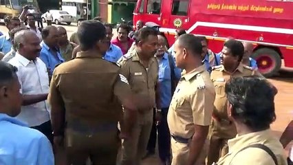 மின் கோபுரத்தில் ஏறி தற்கொலைக்கு முயன்ற அரசு போக்குவரத்து ஊழியர்-வீடியோ