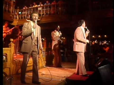 The Diamonds - Church Bells May Ring