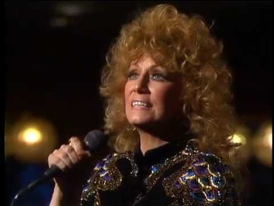 Dottie West - An American Trilogy