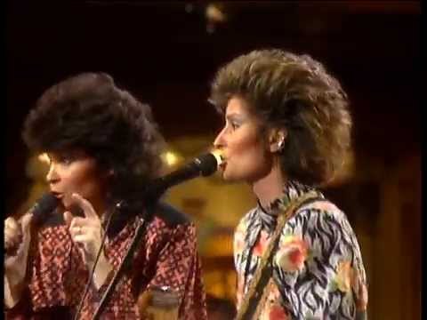 Sweethearts of Rodeo - Hey Doll Baby