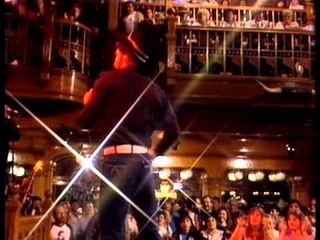 Leon Everette - Medley: Hurricane / If I Keep On Going Crazy