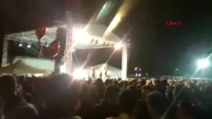 Bilecik Öğrenciler, Konsere Geç Kalan Eypio'yu Protesto Etti