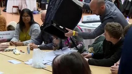 El Brexit barre a conservadores y laboristas en las municipales