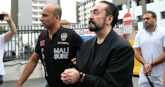 Cezaevinde Yatan Adnan Oktar, Hakkındaki Suçlamalarla İlgili 531 Sayfalık Kitap Çıkarttırdı
