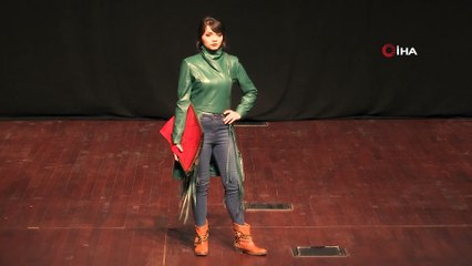 Öğrenciler tasarladı, mankenler giydi