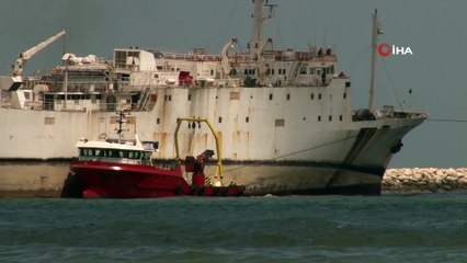 Karaya oturan gemiyi kurtarma çalışmaları başladı