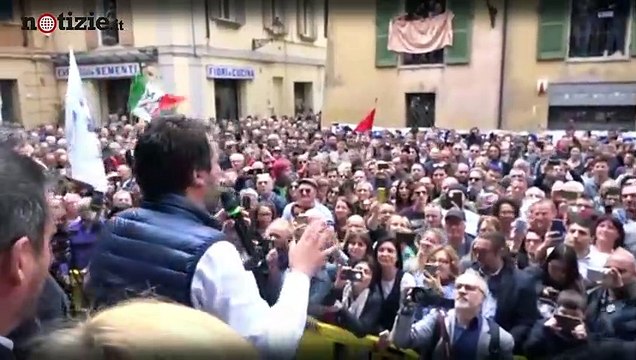 Matteo Salvini Vado a piedi da Reggio a Milano solo se Fazio si dimezza lo stipendio | Notizie.it