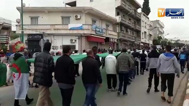قالمة/ مسيرات حاشدة للجمعة الحادية عشرة من الحراك بشعار مطالبنا واضحة..للعصابة فاضحة