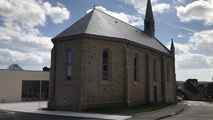 Cette chapelle a été transformée en médiathèque
