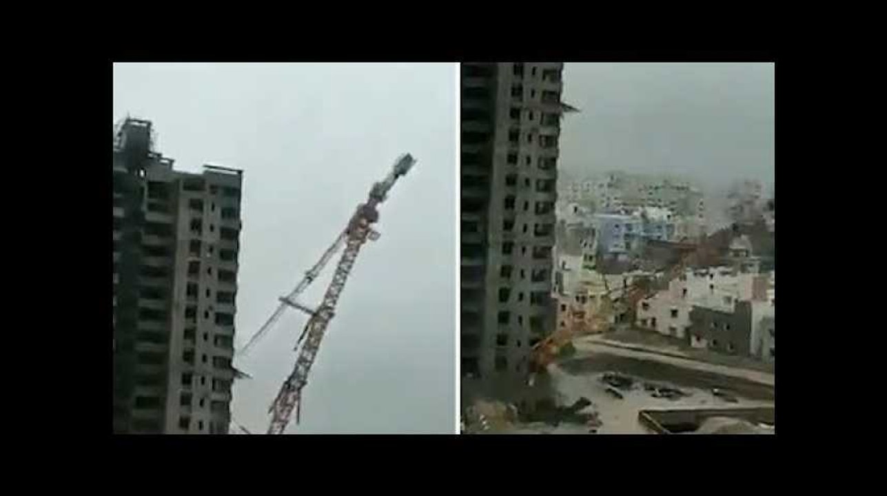 Le cyclone Fani fait s'effondrer une grue sur des bâtiments en Inde
