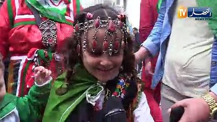 طفلة تنشد "من أجلك عشنا يا وطني" بالأمازيغية