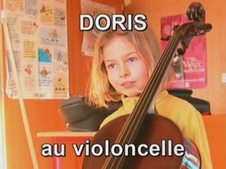 Doris (CE2) au violoncelle.