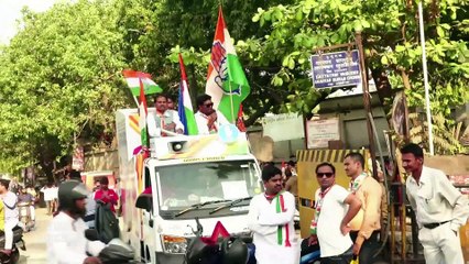 Sanjay Dutt At Road Show For Priya Dutt's Election Campaign 2019