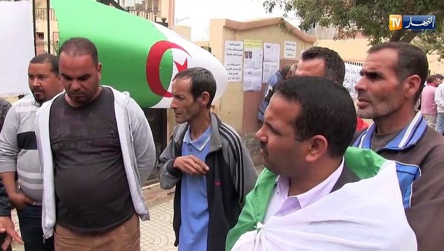 المسيلة: الناقلون يحتجون ويطالبون بالتحقيق في تجاوزات مدير النقل