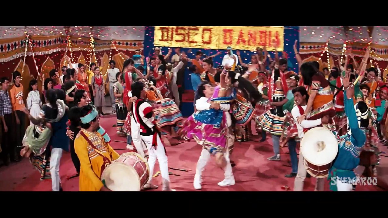 Love Love Love {HD} - Aamir Khan, Juhi Chawla, Gulshan Grover -Hindi fll mvie-(With Eng Subtitles) prt 2/3