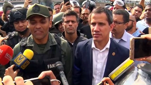 Guaidó pide a más militares que se unan a ellos