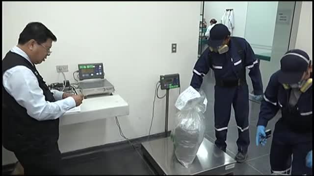 Incineran en Perú quince toneladas de droga incautadas en varias operaciones antinarcóticos