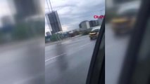 Kaputu Açık İlerleyen Taksi Sürücü Yakalandı