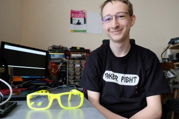 Samuel Tugler : écouter de la musique avec ses lunettes