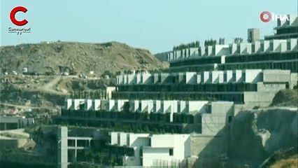 Bodrum'da tartışma yaratan sitede yıkım başladı