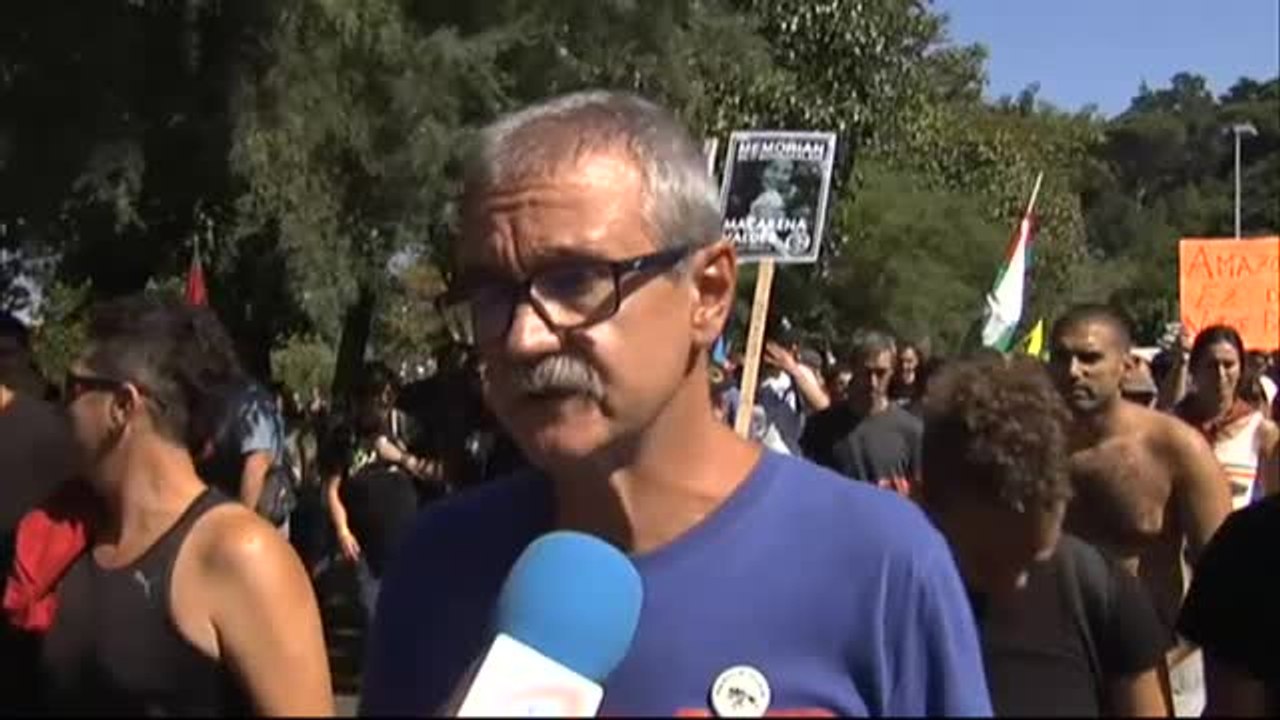 Varios miles de personas se manifiesan contra la cumbre del G7