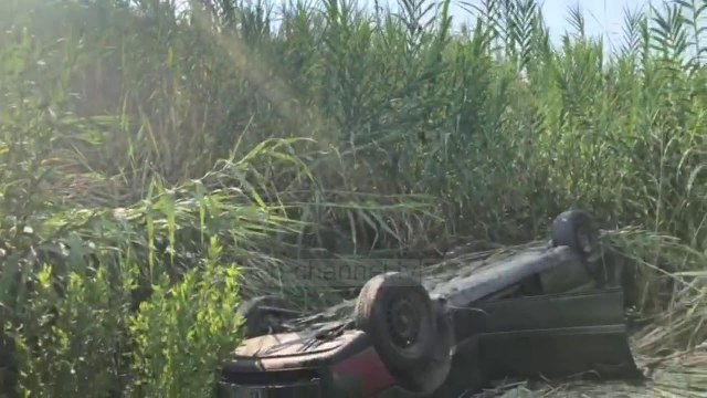 Fushë Mamurras/ Makina del nga rruga, dy persona të plagosur