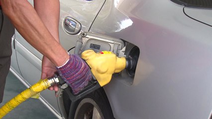 유류세 인하 종료 발표 때 오른 기름값...앞으로는? / YTN