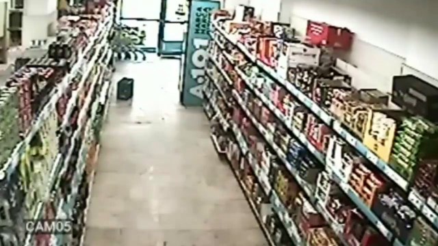 Erkek çalışma arkadaşı tarafından darp edilen kadın: Serbest bırakıldı, tehditleri sürüyor