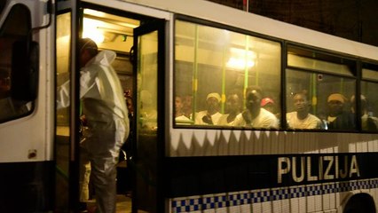 Migrantes do "Ocean Viking" desembarcaram em Malta