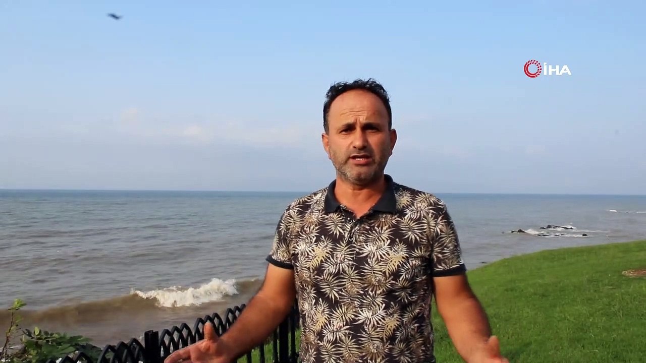 Karadeniz'de sel suları tonlarca fındığı denize döktü