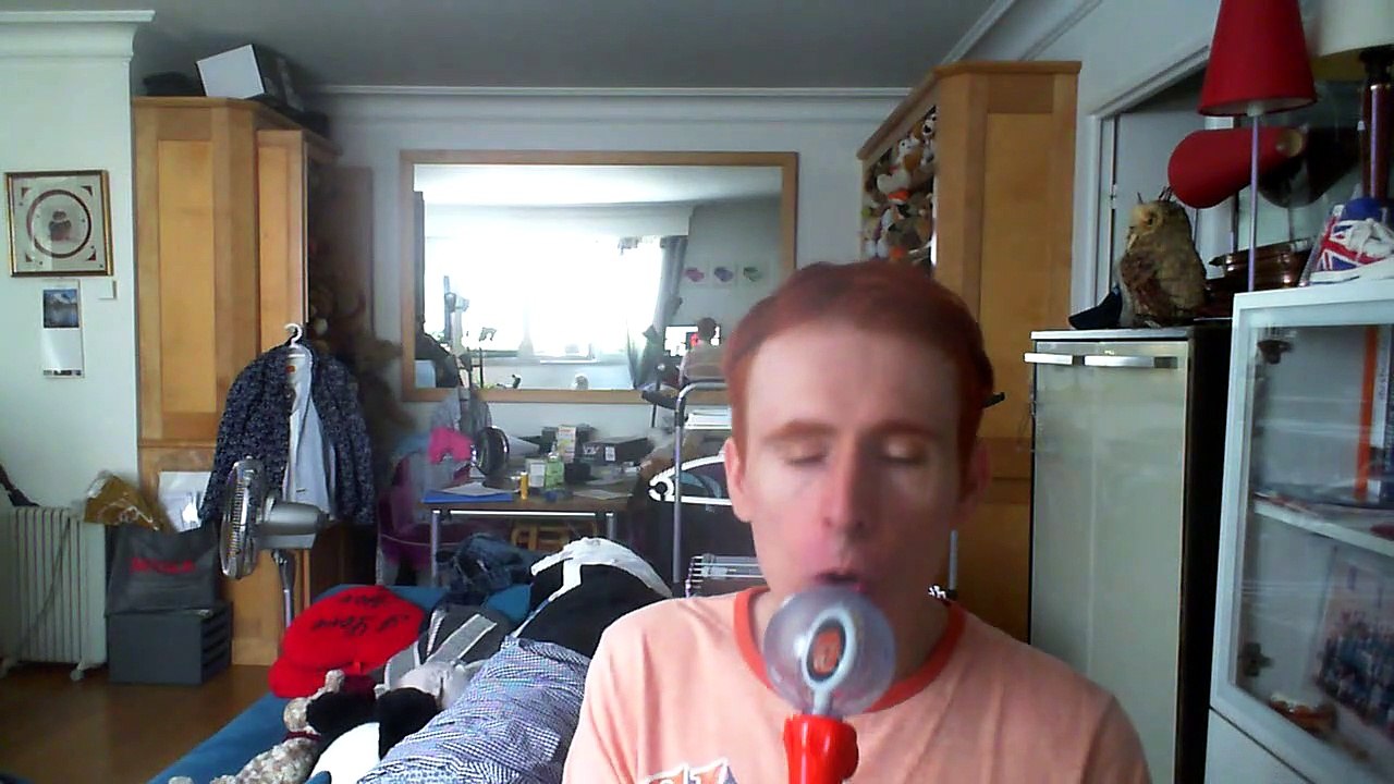 Wiwi égratigne "à l'école de la vie" de Marie Josée Longchamps