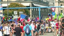 Decenas de miles de personas protestan en Dresde contra la ultraderecha alemana