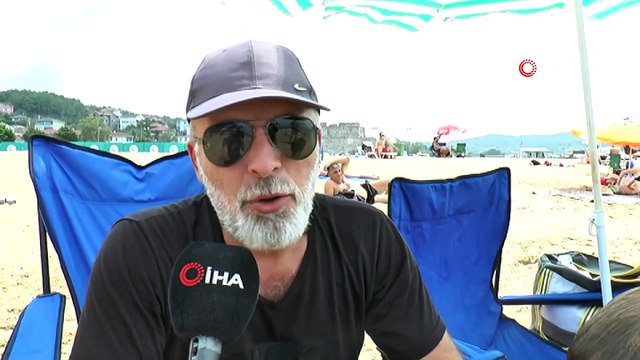 Nemden bunalan İstanbulluların akın ettiği Riva Plajı havadan görüntülendi- Vatandaşlar denizin keyfini çıkarırken belediye ekipleri de plajı temizledi