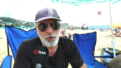 Nemden bunalan İstanbulluların akın ettiği Riva Plajı havadan görüntülendi- Vatandaşlar denizin keyfini çıkarırken belediye ekipleri de plajı temizledi