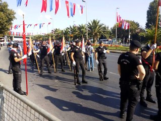 Download Video: Vatan Caddesi'nde 30 Ağustos provası