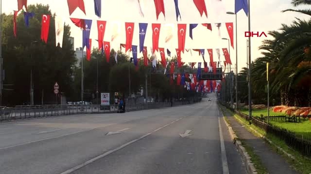 VATAN CADDESİ 30 AĞUSTOS ZAFER BAYRAMI PROVASI İÇİN ULAŞIMA KAPATILDI
