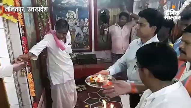 मुस्लिम आईपीएस अफसर ने कान्हा की उतारी आरती