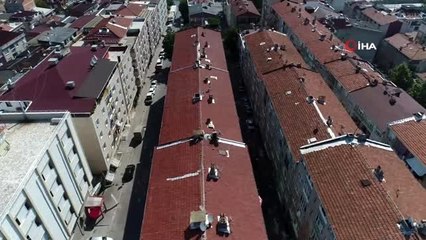 Bağcılar'da yıkılma tehlikesiyle boşaltılan bina havadan görüntülendi