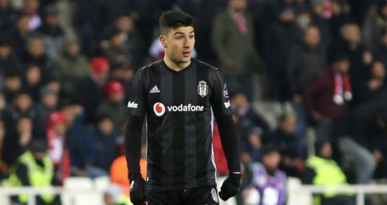 Burnley'in İstediği Güven Yalçın: Beşiktaş'ta Mutluyum