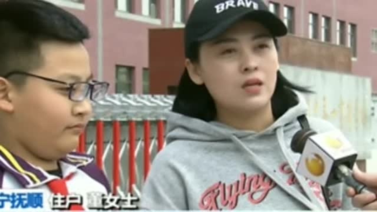 Un operador de grúa rescata a catorce vecinos atrapados en un incendio de China