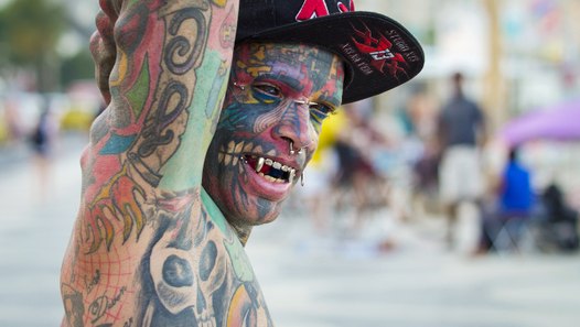 Dad With 1,000 Tattoos Inks own Eyeballs HOOKED ON THE LOOK video