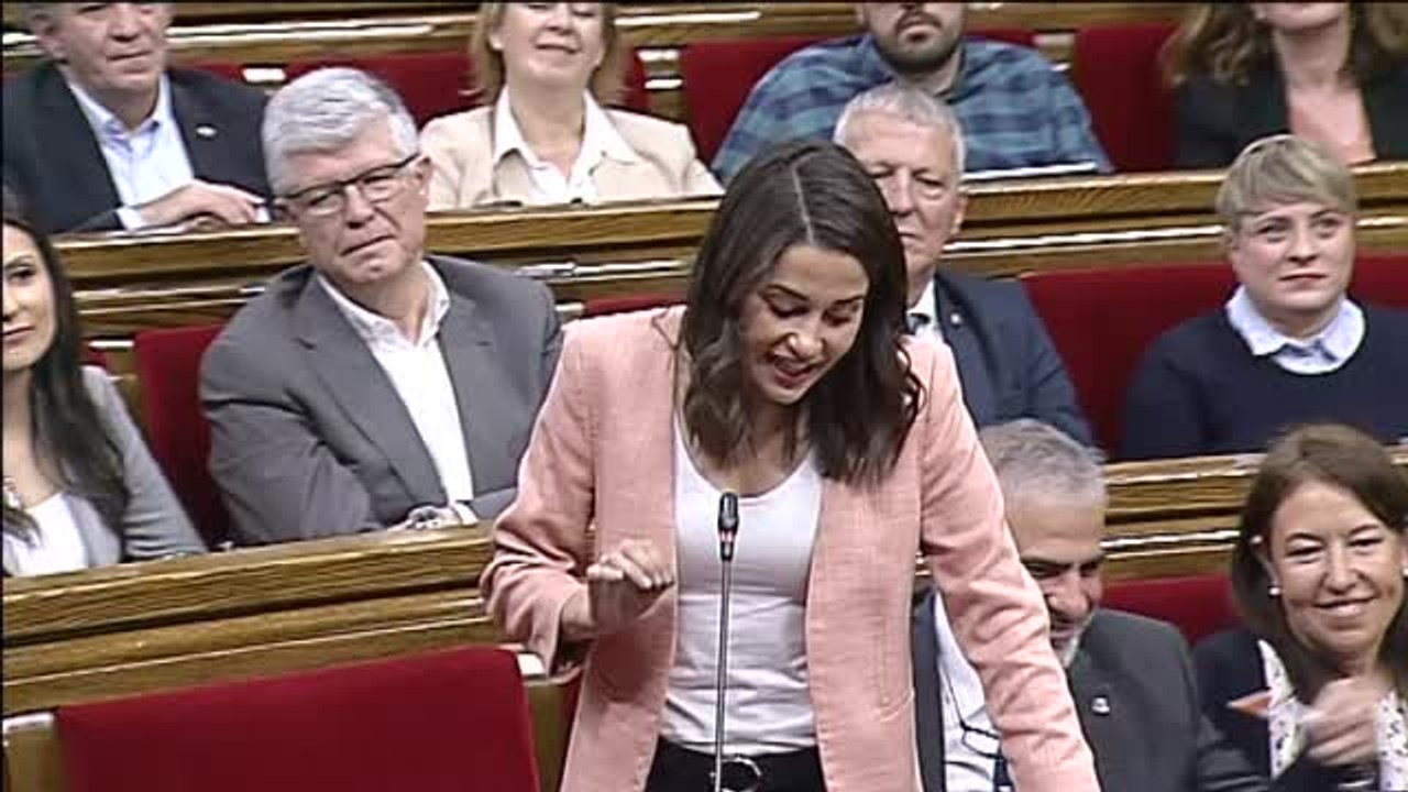Tensión e ironía en el último pleno de Arrimadas en el Parlament